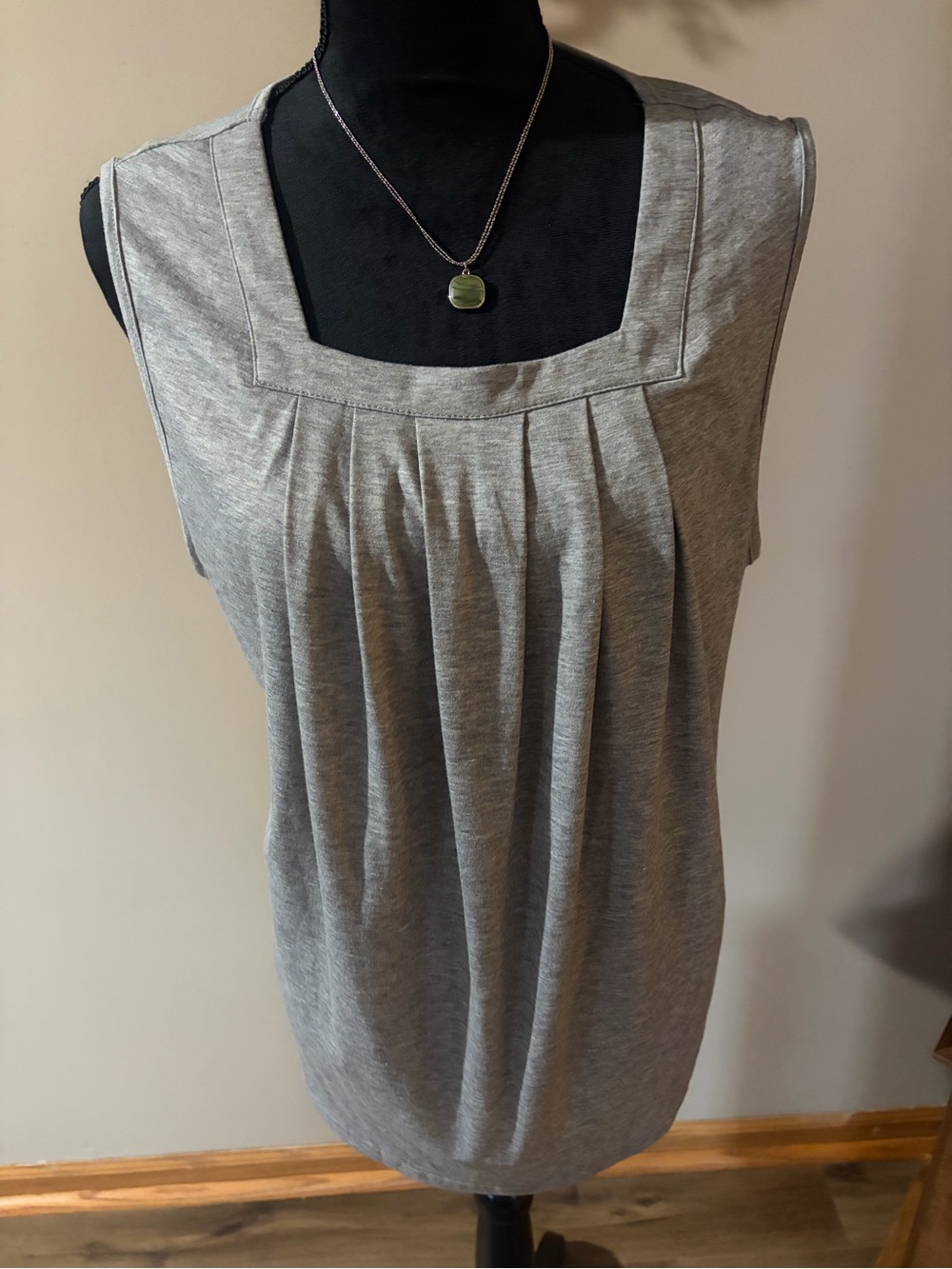 Heather Gray Square-Neck Pleat-Front Sleeveless Tank Top